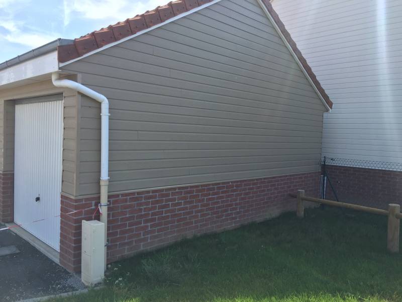 Installation d'un bardage PVC double lame sur-mesure à Yvetot 76